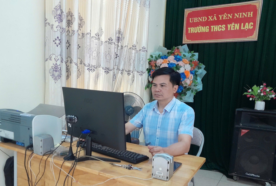 Ông Nguyễn Minh Giang - Phó Hiệu trưởng Trường THCS Yên Lạc (xã Yên Ninh, Thanh Hóa).