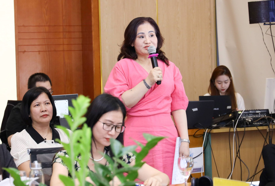 Đại biểu trao đổi tại hội nghị. hoi-nghi-tap-huan2.jpg