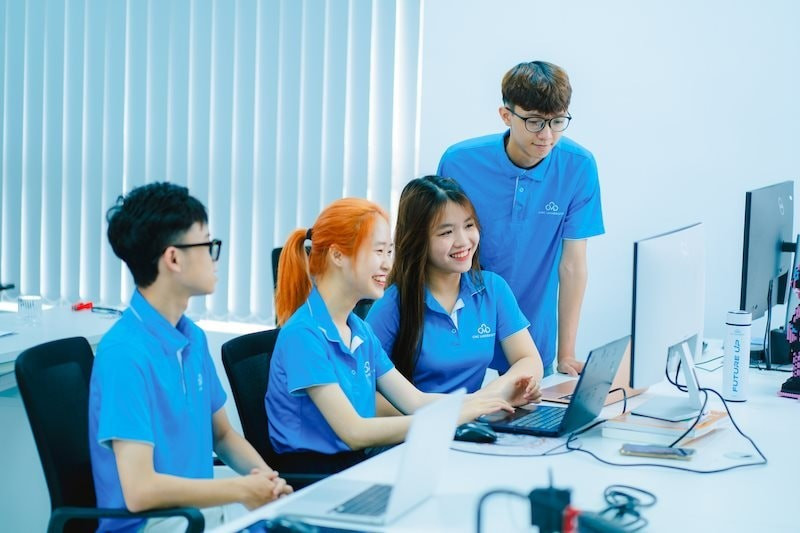 Sinh viên trường ĐH CMC.