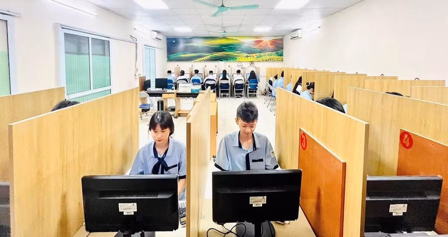 Học sinh Trường THPT Nguyễn Công Hoan (Hưng Yên) tham gia khảo sát PISA chu kỳ 2025.