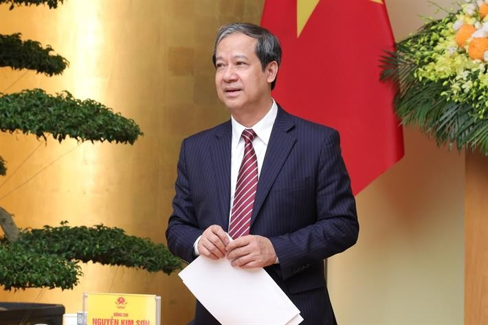 รัฐมนตรีว่าการกระทรวงศึกษาธิการและการฝึกอบรมเหงียน คิม เซิน กล่าวสุนทรพจน์เปิดงานการประชุม 2.jpg