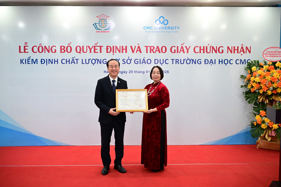 Trường Đại học CMC đón nhận Giấy chứng nhận Kiểm định chất lượng cơ sở giáo dục.