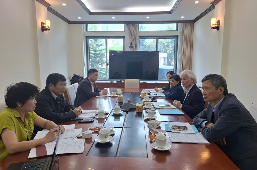 Họp Ban Vận động thành lập Hiệp hội Sách giáo dục và học liệu điện tử Việt Nam.