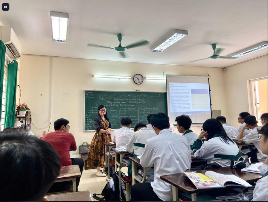 Dạy học tích hợp - đặc biệt là tích hợp định hướng đề thi trong tiết học giao tiếp - là một hướng đi hiệu quả, thiết thực và nhân văn. z6719148770084-fd53f83ce874eb92cd34fe07dd629919.jpg