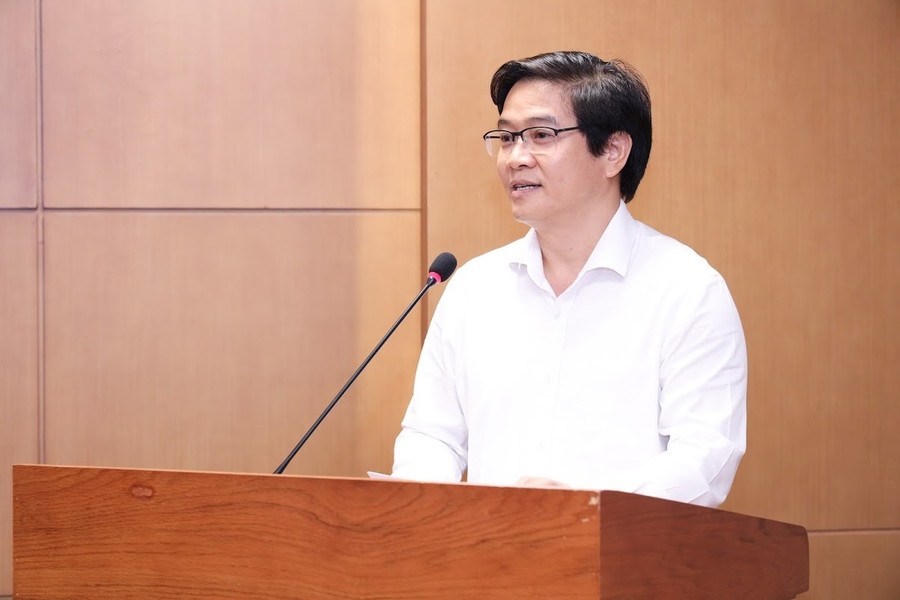 Ông Thái Văn Tài, Vụ trưởng Vụ Giáo dục phổ thông thông tin về dự thảo Đề án “Đưa tiếng Anh thành ngôn ngữ thứ hai trong trường học giai đoạn 2025-2035, tầm nhìn đến năm 2045”. ta9.jpg