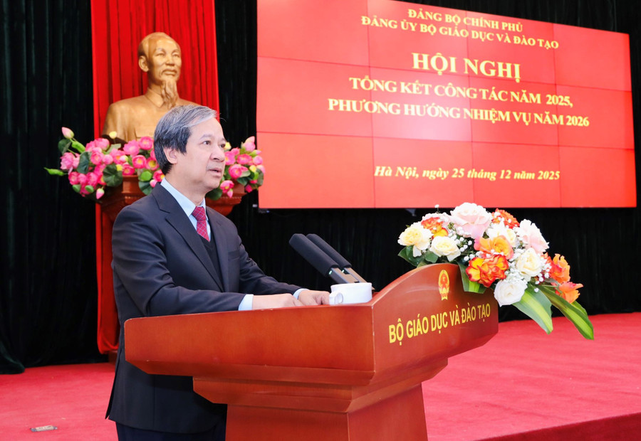 Bí thư Đảng ủy, Bộ trưởng Nguyễn Kim Sơn phát biểu kết luận hội nghị.