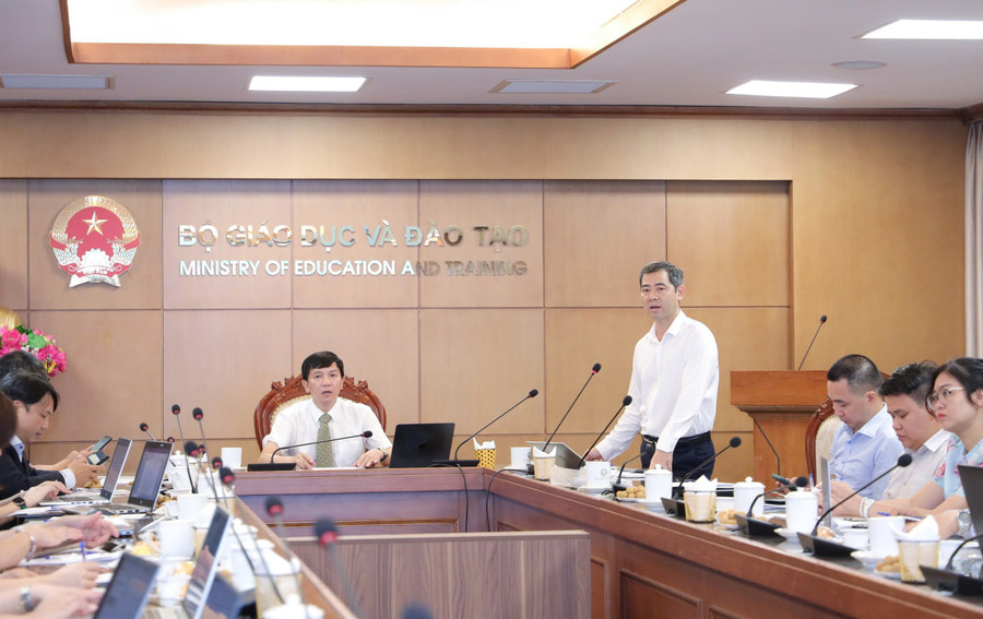 TS. Hà Xuân Thành, Giám đốc Trung tâm Khảo thí quốc gia và Đánh giá chất lượng giáo dục (Cục Quản lý chất lượng) báo cáo tại hội thảo. danh-gia-hs4.jpg