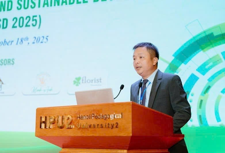 TS. Cao Bá Cường - Phó Hiệu trưởng Trường ĐHSP Hà Nội 2 phát biểu khai mạc Hội thảo. 2.jpg