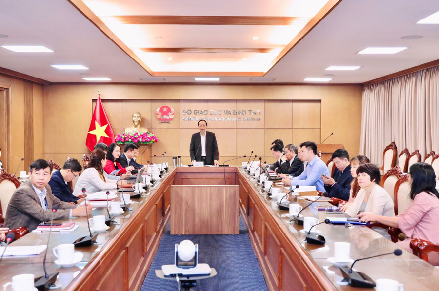 Thứ trưởng Thường trực Phạm Ngọc Thưởng chủ trì hội nghị. Ảnh: Nguyễn Mạnh