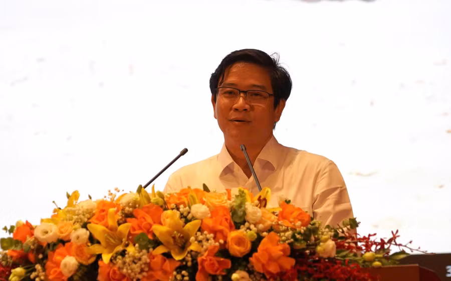 Ông Thái Văn Tài, Vụ trưởng Vụ Giáo dục phổ thông báo cáo tại Hội nghị Giám đốc Sở GD&ĐT năm 2025.