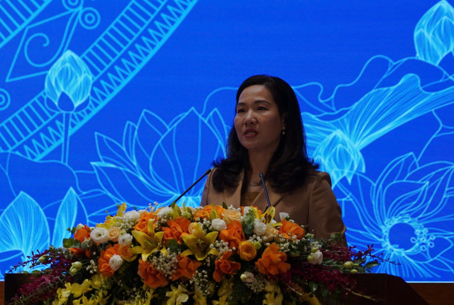 Bà Nguyễn Thị Hạnh, Phó Chủ tịch UBND tỉnh Quảng Ninh phát biểu chào mừng hội nghị. pct-ubnd-tinh-qn.jpg