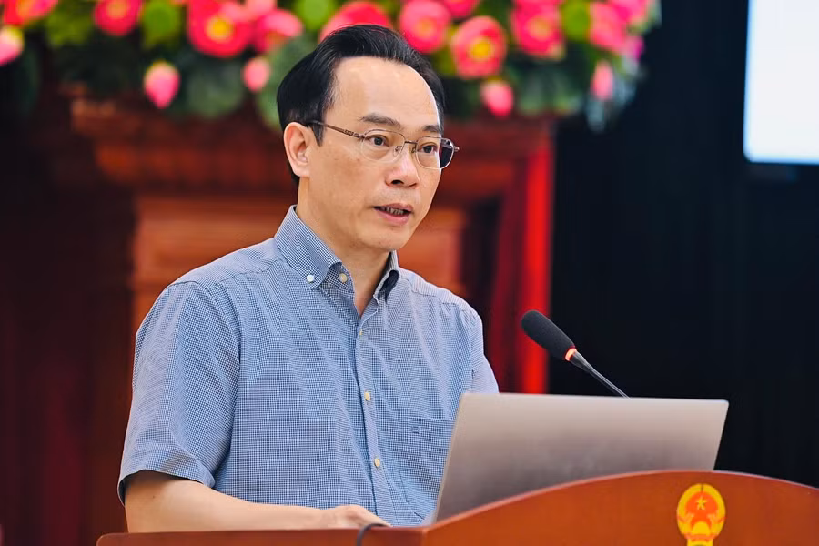 Thứ trưởng Bộ GD&ĐT Hoàng Minh Sơn phát biểu tại Hội nghị.