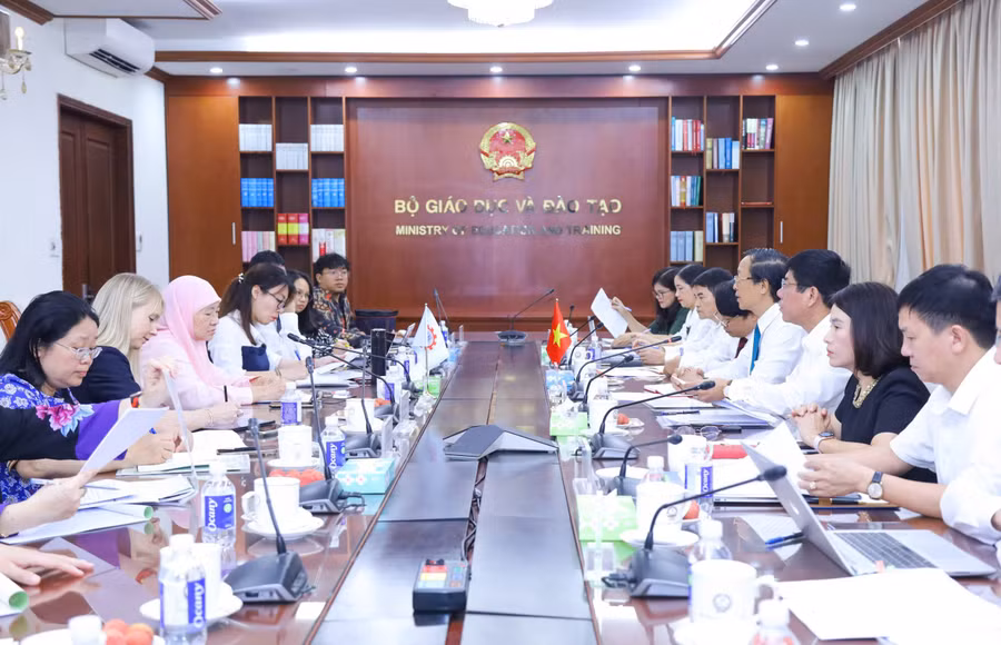 Quang cảnh buổi đối thoại cấp cao giữa Bộ GD&ĐT và Ban Thư ký SEAMEO.