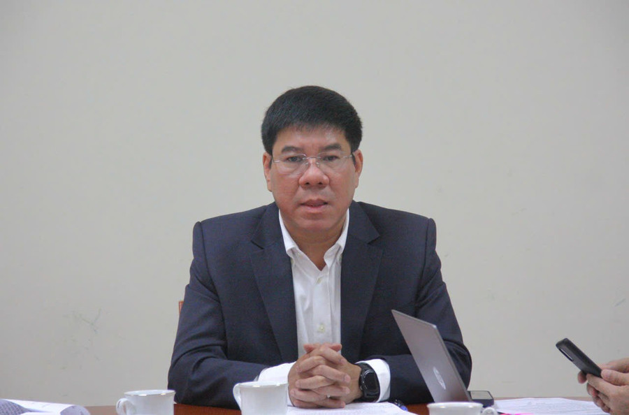 Ông Huỳnh Văn Chương phát biểu kết luận cuộc họp. hop-ban-chi-dao-1.jpg