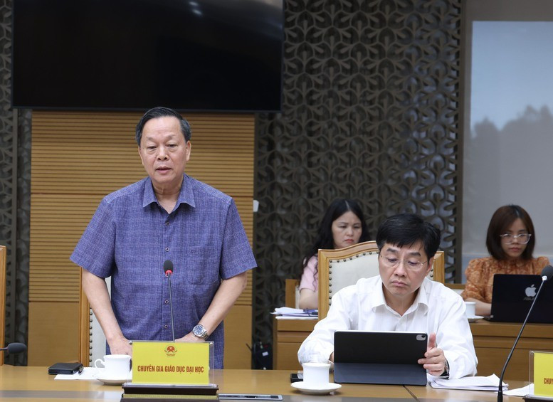 GS.TS. Nguyễn Xuân Yêm nêu ý kiến về quan điểm "tinh - gọn - mạnh" trong hệ thống giáo dục - Ảnh: VGP/Đức Tuân. ndt0562-17512824631811505705451.jpg