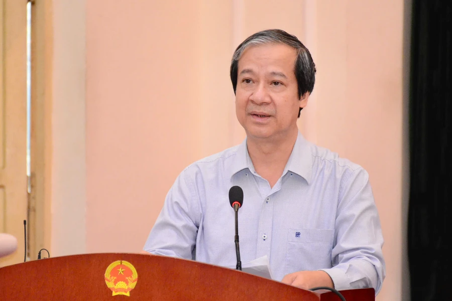 Bộ trưởng Bộ GD&ĐT, Phó Chủ tịch Hội đồng Quốc gia giáo dục và phát triển nhân lực Nguyễn Kim Sơn phát biểu tại phiên họp.