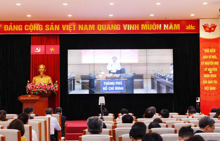 Hội nghị được triển khai trực tiếp kết hợp trực tuyến tại hơn 1.000 điểm cầu trên toàn quốc. img-0738.jpg