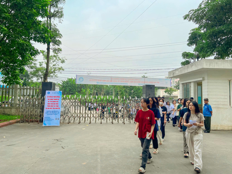 Thí sinh tham dự Kỳ thi V-SAT tại Đại học Thái Nguyên năm 2025.
