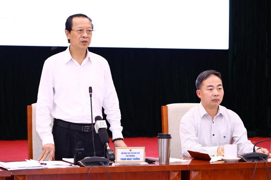 Thứ trưởng Phạm Ngọc Thưởng phát biểu tại hội nghị. Ảnh: Trần Hiệp