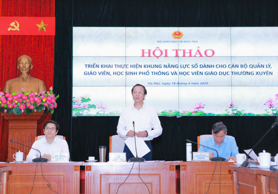 Thứ trưởng Phạm Ngọc Thưởng phát biểu khai mạc hội thảo. Ảnh: Đình Tuệ.