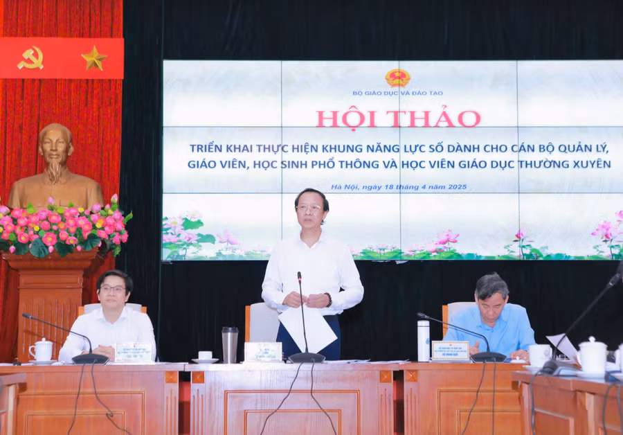 Thứ trưởng Phạm Ngọc Thưởng phát biểu khai mạc hội thảo. Ảnh: Đình Tuệ.