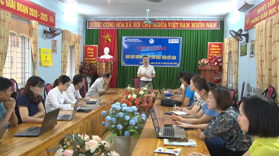 tập huấn giáo dục hướng nghiệp cho giáo viên cốt cán thuộc các xã vùng dự án Plan của huyện Hoàng Su Phì và Xín Mần (Hà Giang). article.jpg