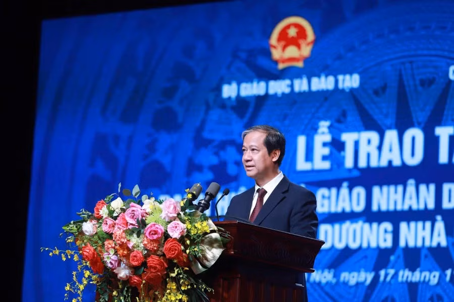 Bộ trưởng Bộ GD&ĐT Nguyễn Kim Sơn: Tôn vinh nghề dạy học, vinh danh nhà giáo đã trở thành nét văn hóa tốt đẹp của đất nước chúng ta.