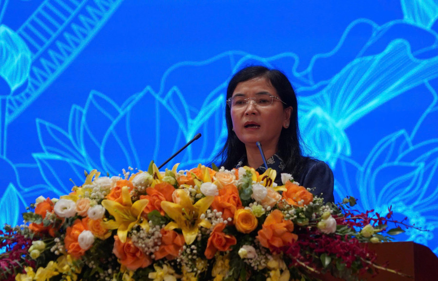 Frau Tran Thi Huyen, kommissarische Direktorin des Bildungs- und Ausbildungsministeriums von Can Tho. gd-so-cao-bang.jpg