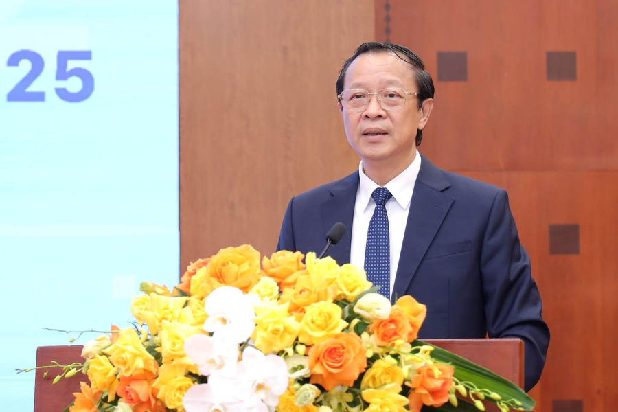 Thứ trưởng Thường trực Phạm Ngọc Thưởng: phải tạo ra phong trào, hình thành xu hướng và khơi dậy nhu cầu học ngoại ngữ. img-8178.jpg
