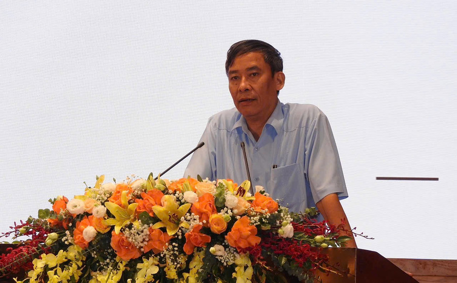 Ông Vũ Minh Đức, Cục trưởng Cục Nhà giáo và Cán bộ quản lý giáo dục báo cáo tại Hội nghị Giám đốc Sở GD&ĐT năm 2025.