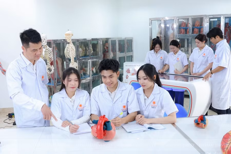 Sinh viên Trường ĐH Đại Nam.