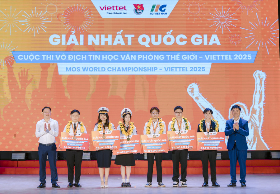 Trao giải cho 6 quán quân quốc gia cuộc thi Vô địch tin học văn phòng thế giới – Viettel mùa giải 2025.