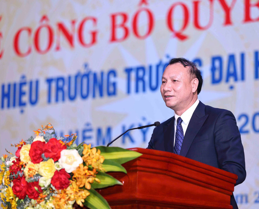 PGS.TS Nguyễn Đức Sơn phát biểu tại buổi lễ. z7069057735690-ee513e4be5f1d8ecc4fd5129b36d384e.jpg