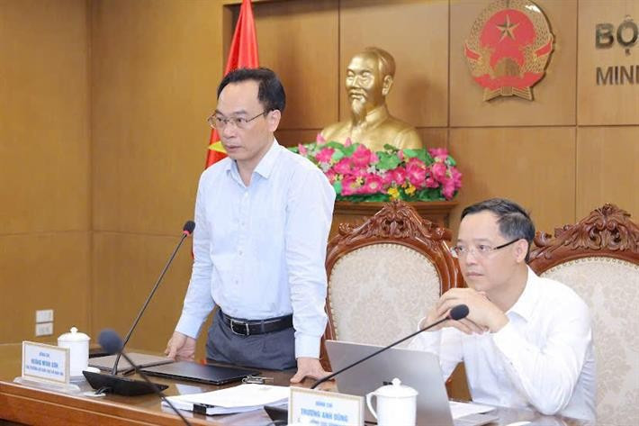 Thứ trưởng Hoàng Minh Sơn chủ trì hội nghị tham vấn chính sách Luật Giáo dục nghề nghiệp (sửa đổi). tt-son.jpg
