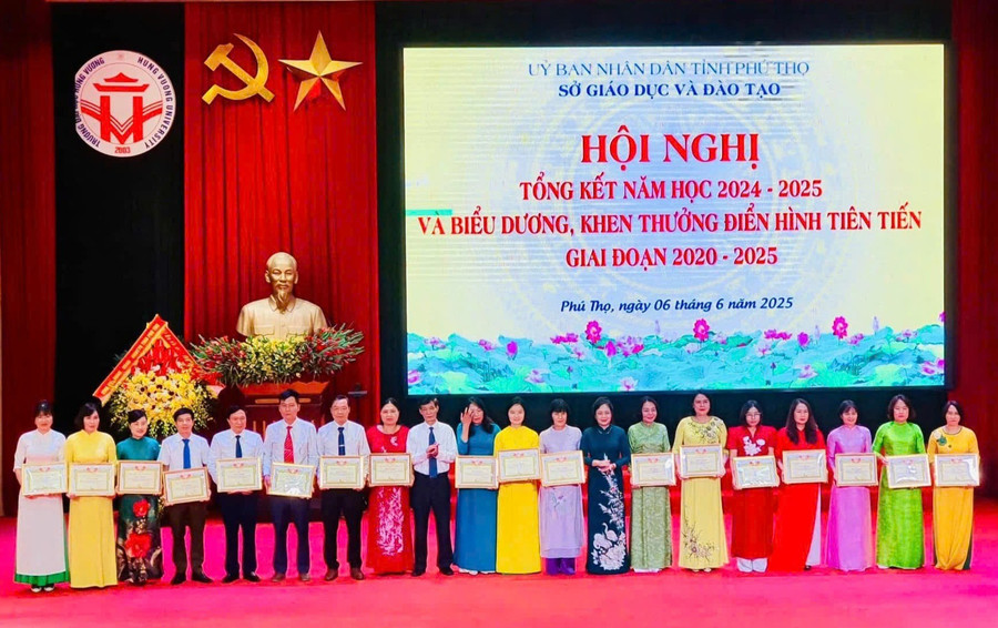 Trường Tiểu học Thị trấn Hạ Hòa cùng các đơn vị trường học tỉnh Phú Thọ được biểu dương điển hình tiên tiến giai đoạn 2020-2025. thi-dua-yeu-nuoc.jpg