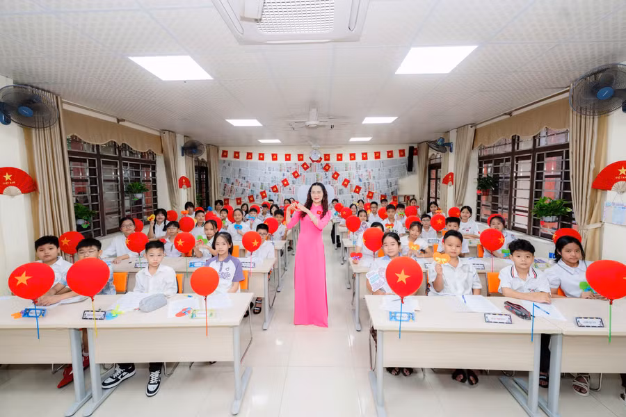 Bộ Chính trị ban hành Nghị quyết về đột phá phát triển giáo dục và đào tạo