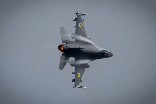 F-16 Ukraine bắn hạ 38 tên lửa hành trình trong cuộc tấn công quy mô lớn của Nga