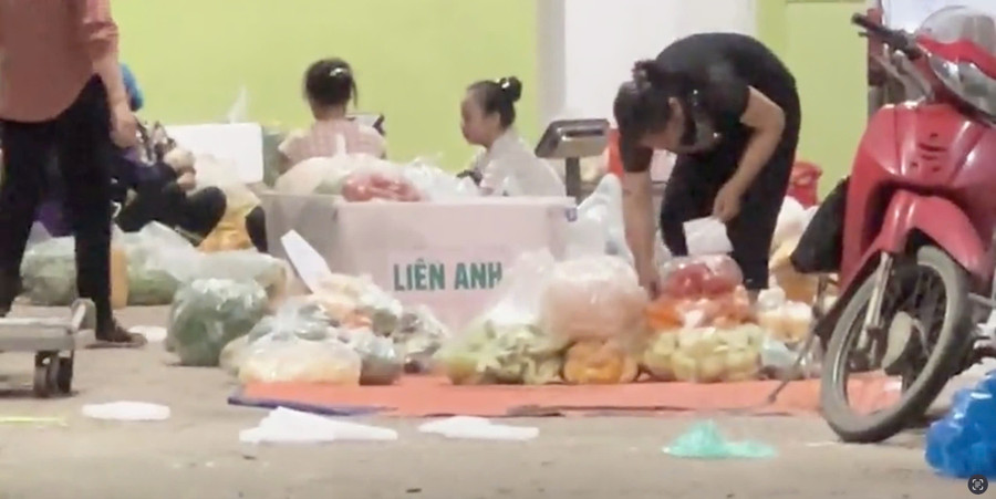 Nhiều loại rau củ của Công ty Liên Anh sau khi đã được “tẩy trắng” giấy tờ và chuẩn bị được giao cho các đơn vị (Nguồn DV) h2.jpg