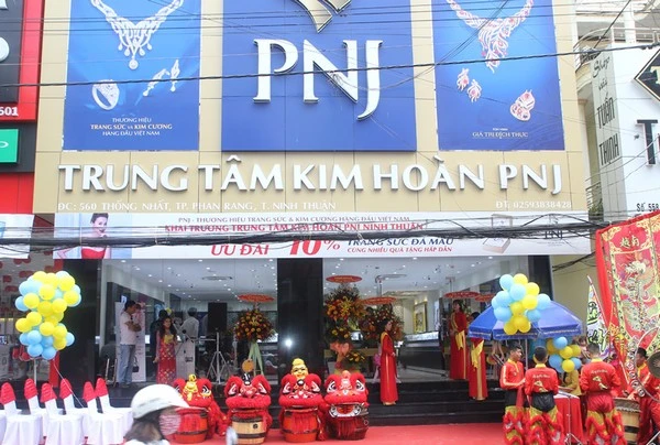 PNJ lộ nhiều vi phạm kinh doanh vàng, chuyển công an điều tra