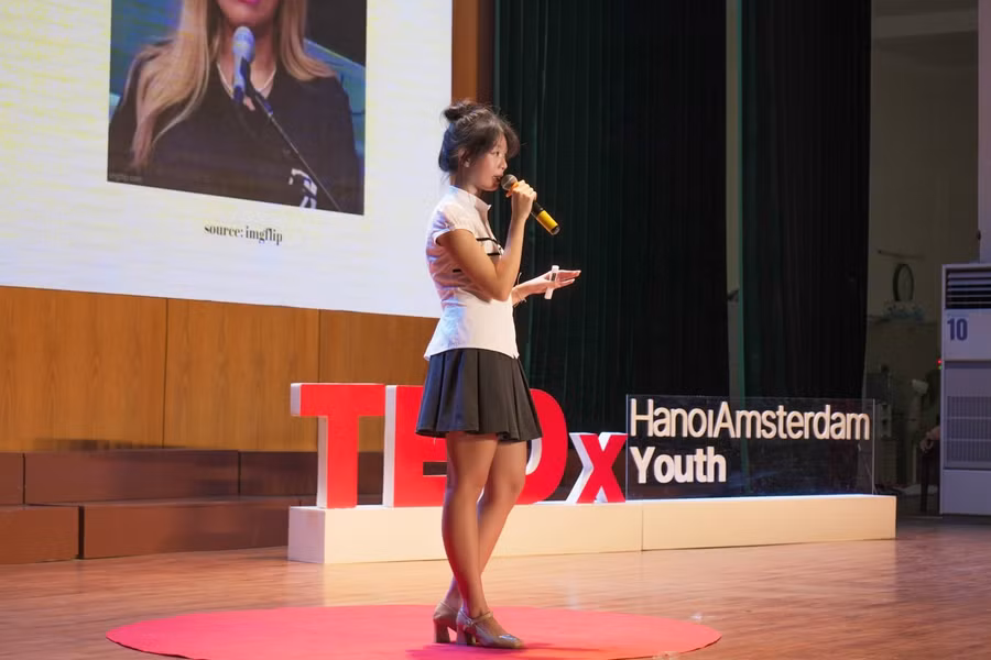 diễn giả thảo trang.JPG