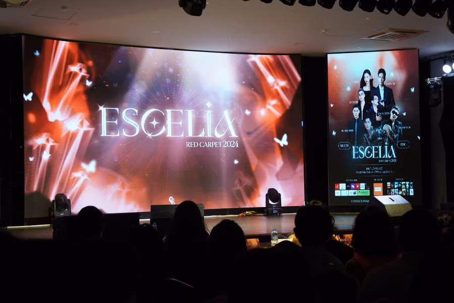 Red Carpet-09276.jpg