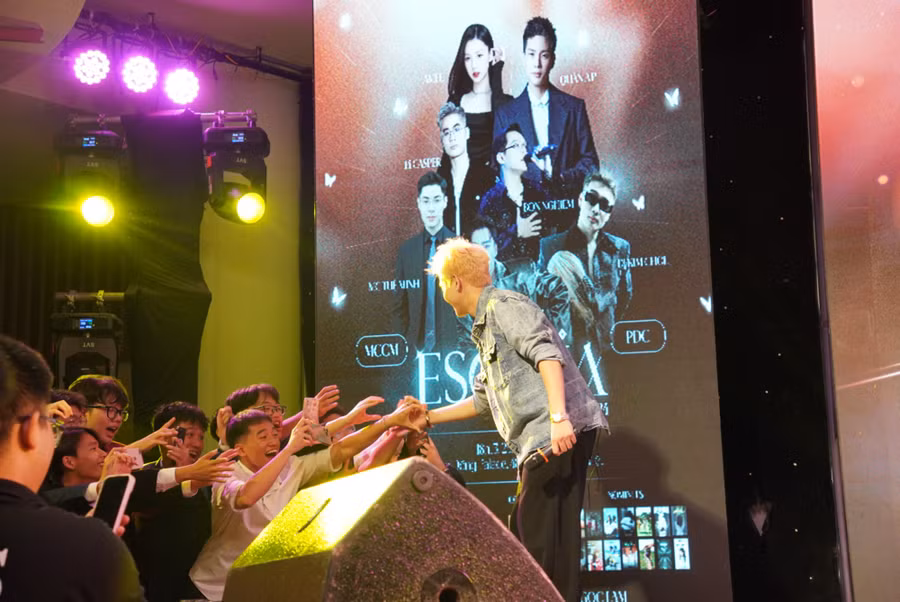 Red Carpet-09613.jpg