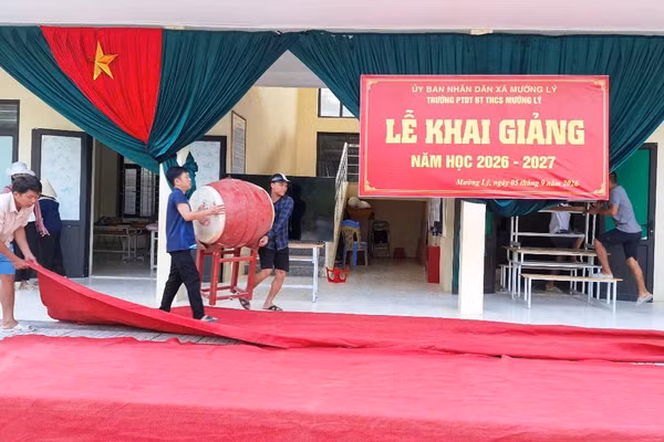 Trường PTDTBT-THCS Mường Lý (Thanh Hóa) chuẩn bị đón ngày khai giảng năm học mới.