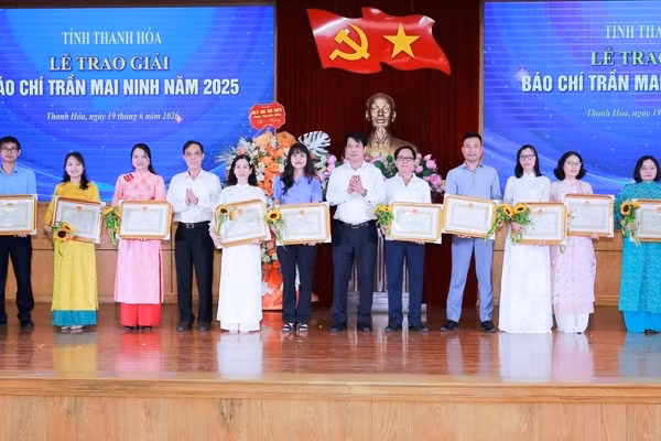 Các tác giả đoạt giải B - Giải Báo chí Trần Mai Ninh 2025.