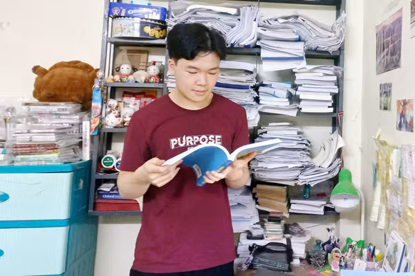 Nam sinh Nguyễn Bảo Khánh.