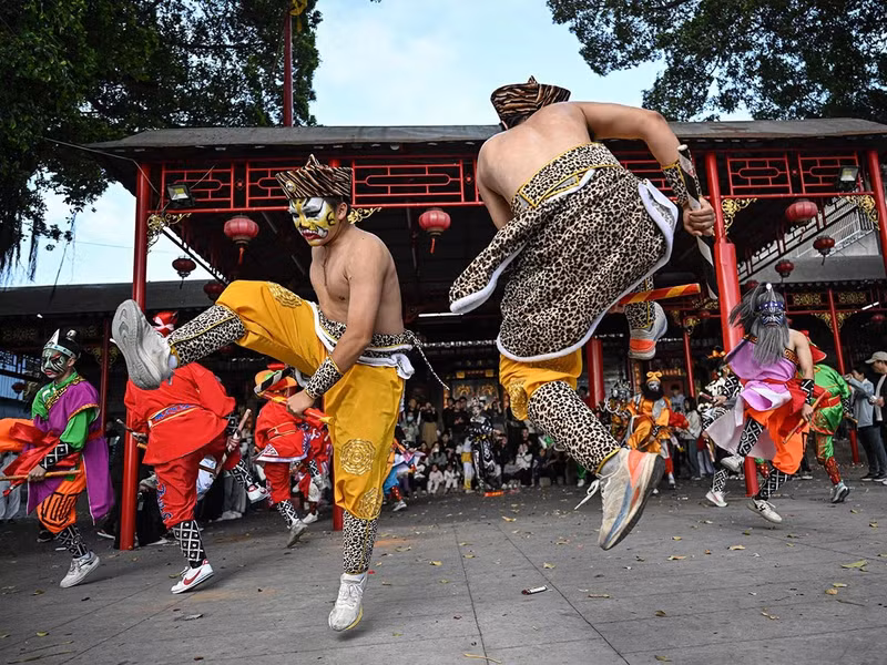 can-canh-dieu-mua-nua-kung-fu-nua-opera-3.jpg