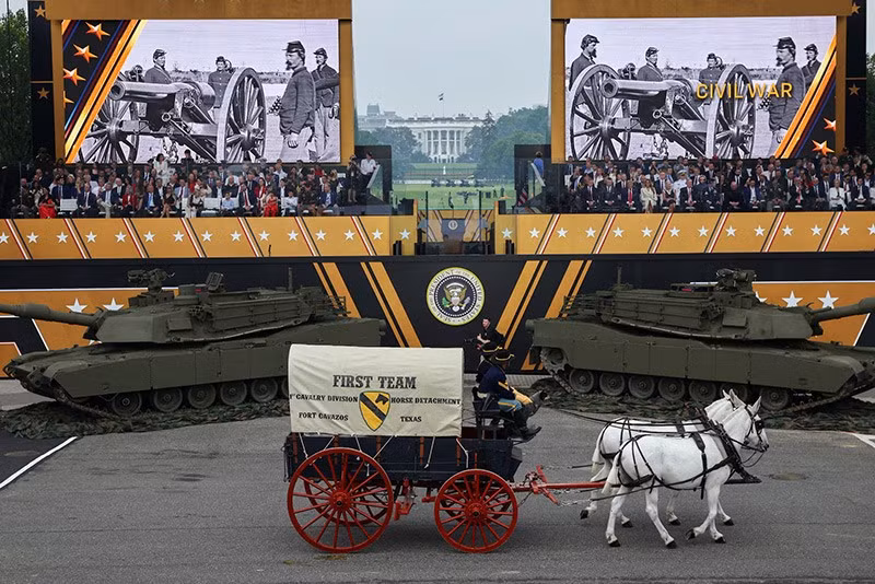 Đơn vị Biệt đội Kỵ binh số 1 Khu vực chỗ ngồi của Trump. Ảnh: REUTERS/Carlos Barria chum-anh-duyet-binh-o-washington-my-0605-016.jpg