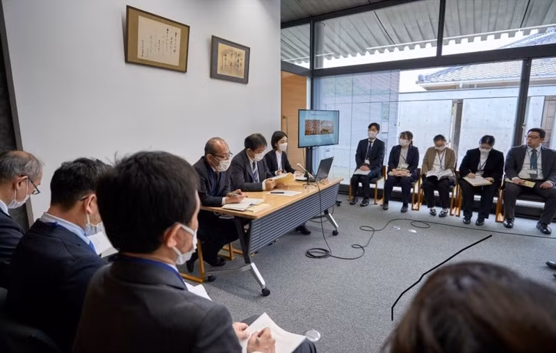 “Chúng tôi không phát hiện dấu vết nào của sinh vật thần thoại,” giáo sư Hiroshi Nagai – thành viên nhóm nghiên cứu – chia sẻ. giai-ma-bi-an-rong-uop-xac-1000-nam-tuoi-tai-nhat-ban-8.jpg