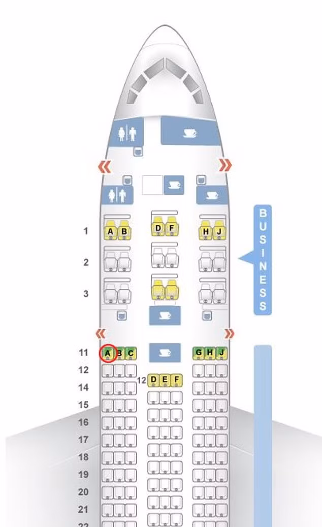 Trong đoạn video phát sóng trên truyền hình địa phương, ông Ramesh, ngồi ở ghế 11A, bị thương ở ngực, mắt và chân, đang đi tập tễnh giữa đống đổ nát. Ông được tìm thấy trong khu dân cư và lập tức được chuyển đến bệnh viện. ghe-11a-va-phep-mau-nguoi-duy-nhat-song-sot-sau-tham-hoa-hang-khong-air-india-3.jpg