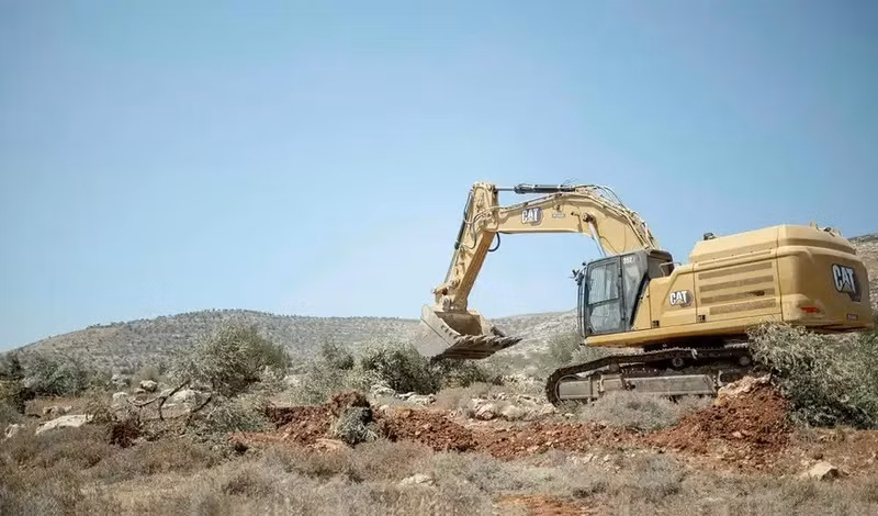 Khi được hỏi về vụ việc, quân đội Israel nói với AFP tối 24/8 rằng họ đã "triển khai hoạt động tác chiến mạnh mẽ trong khu vực" sau một "vụ tấn công bằng súng nghiêm trọng gần làng". cay-oliu9.jpg